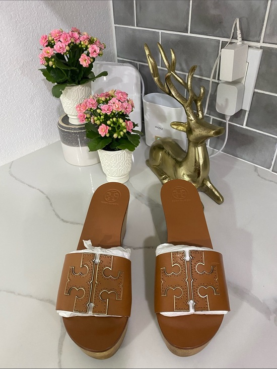 Tory Burch Shoes - Tory Burch Tan Leather Logo Slide Mules